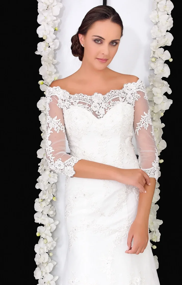 Este vestido de novia es perfecto para una boda que inspira la elegancia real.