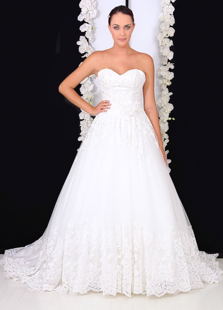 Vestido de Novia GRACE - Elena Reynoso Este vestido de novia con carácter expresivo es perfecto para una novia con una individualidad igualmente expresiva.