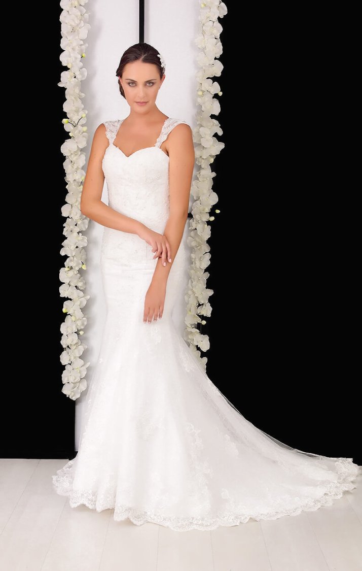 Para cualquier novia que mira para encarnar la sofisticación y la belleza atemporal.