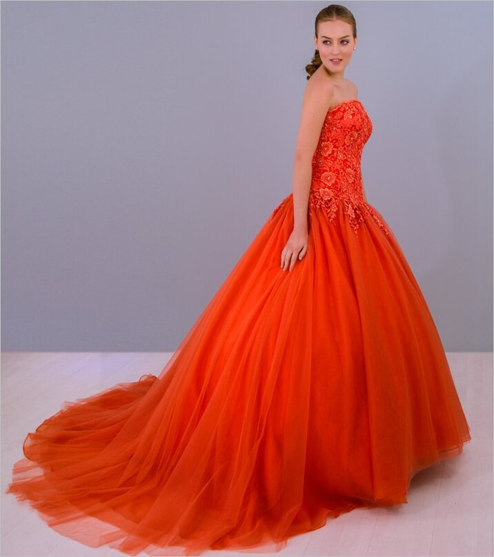 Vestido de 15 años color naranja- Elena Reynoso