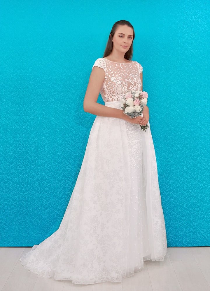 Un seductor vestido de novia es perfecto para hacer una declaración de estilo, este vestido de novia crea una silueta envidiable que pone en la personalidad audaz y seductora de la mujer que lo lleva.