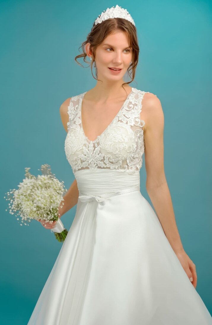 vestido de novia escote en v.